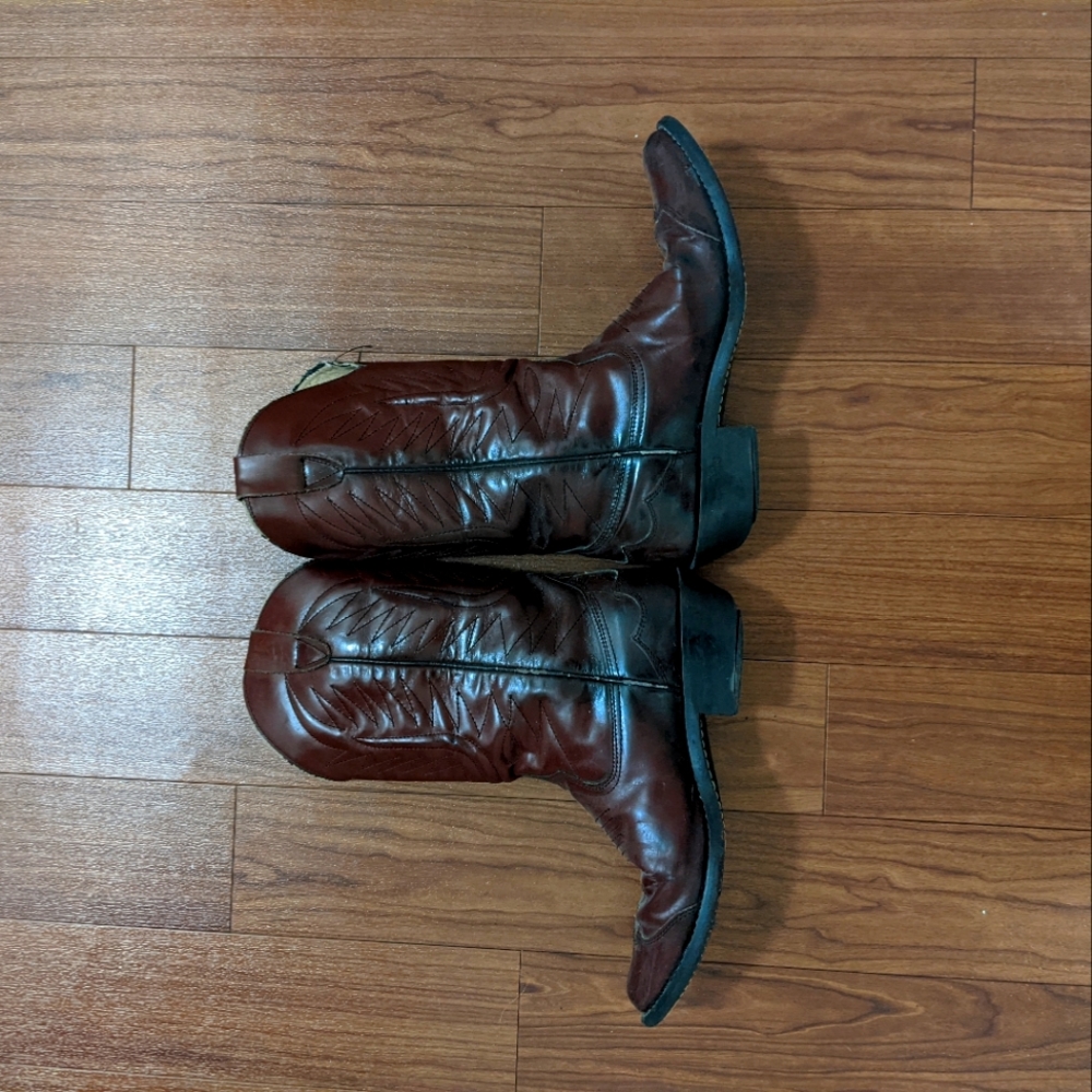 Good leather cowboy boots!